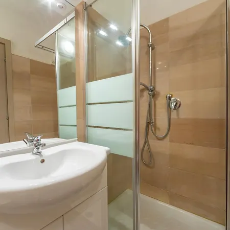 With Balcony And Parking - Happy Appartement
