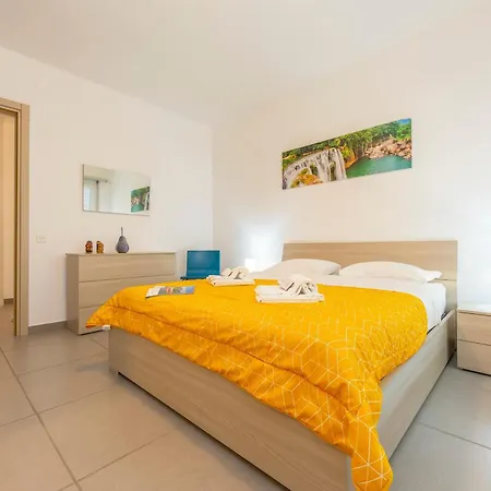 Appartement With Balcony And Parking - Happy Lugano