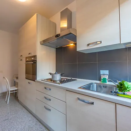 With Balcony And Parking - Happy Appartement Lugano